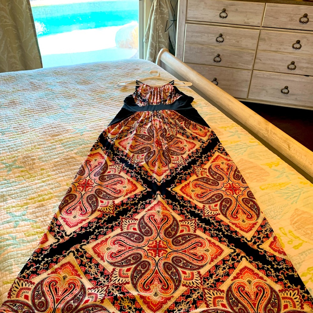 Dress. Size Small. Beautiful Design!
